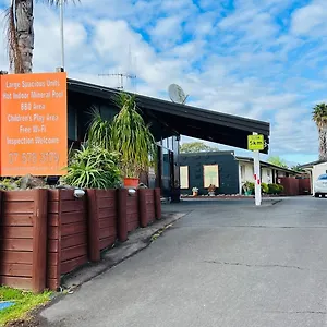 18th Avenue Thermal 3*, Tauranga New Zealand